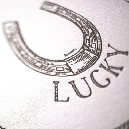 detail lucky u coaster